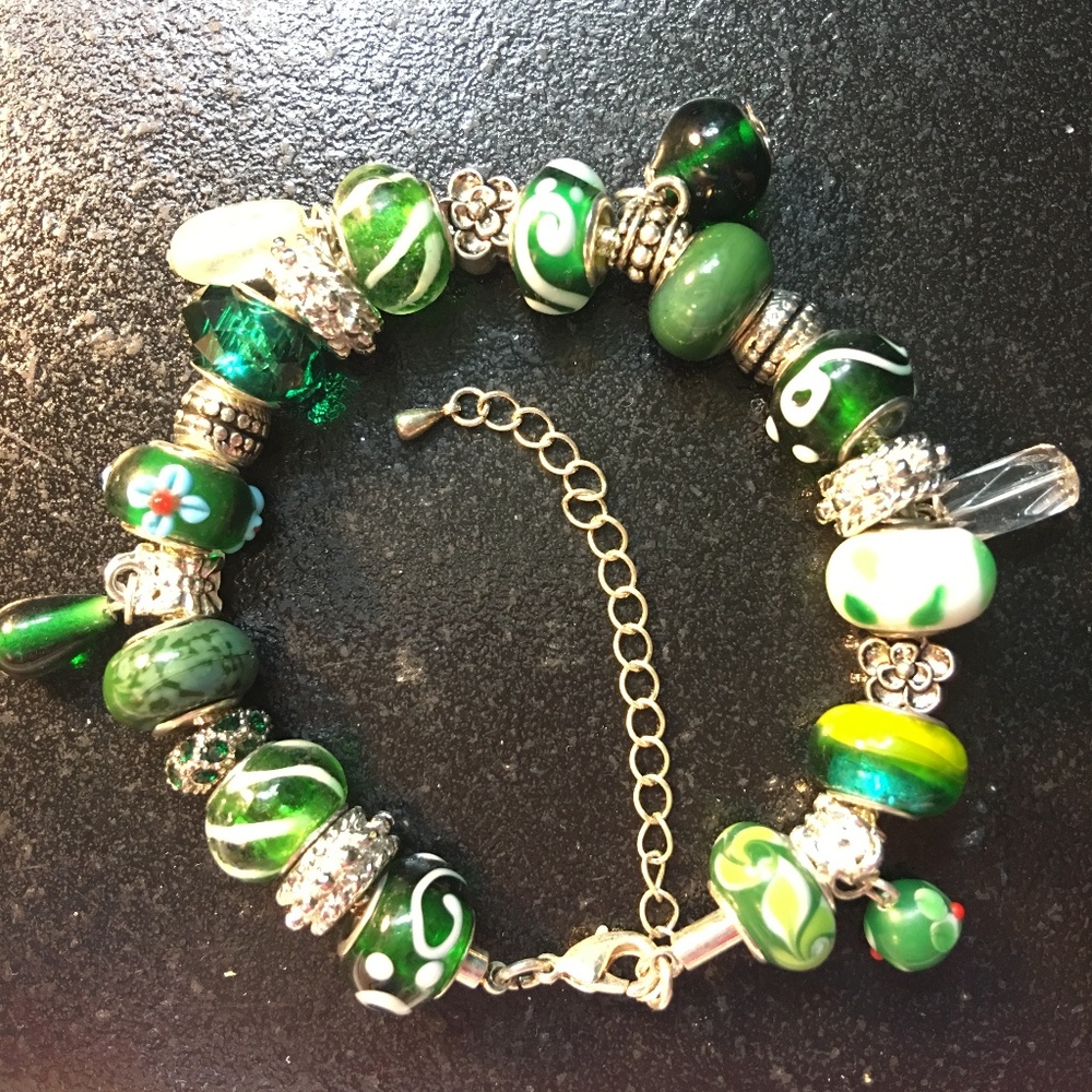 8" Green European Bead Bracelet
